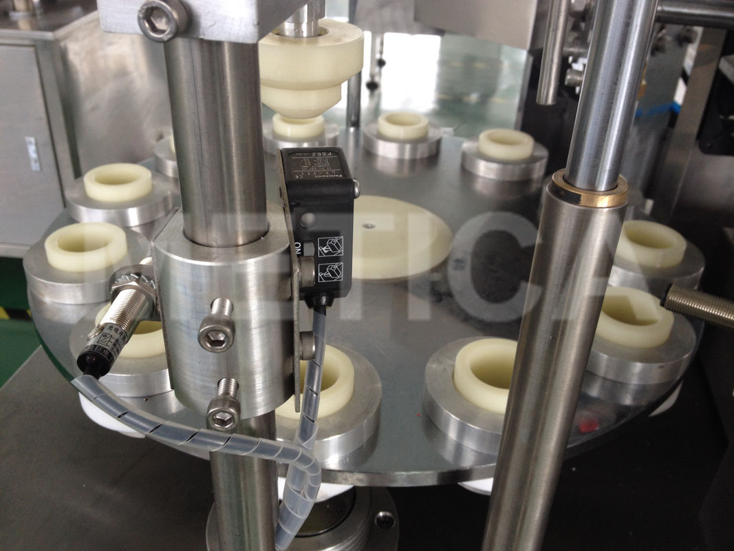 Machine de remplissage et d'étanchéité de tubes mous semi-automatique pour les industries chimique et alimentaire