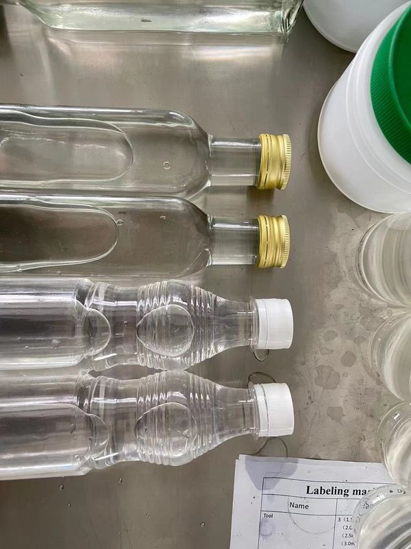 la machine de capsulage de la bouteille 1000Bph-2000bph automatique a adapté le type aux besoins du client linéaire