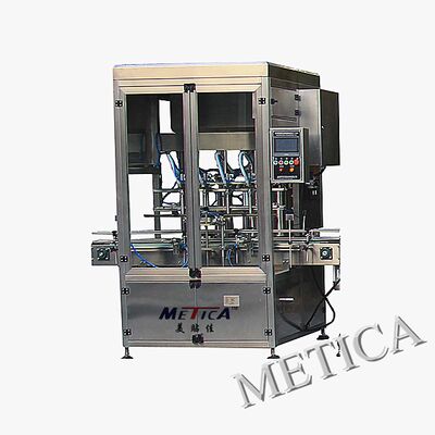 Machine automatique pour le remplissage de la sauce de pâte de tomate, pour l'emballage et l'étiquetage